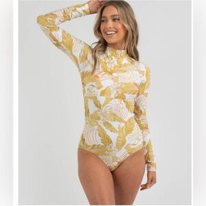 Rip Curl Namotu Long Sleeve Surfsuit Swimsuit Rashguard Yellow XXS Beachy Surfer